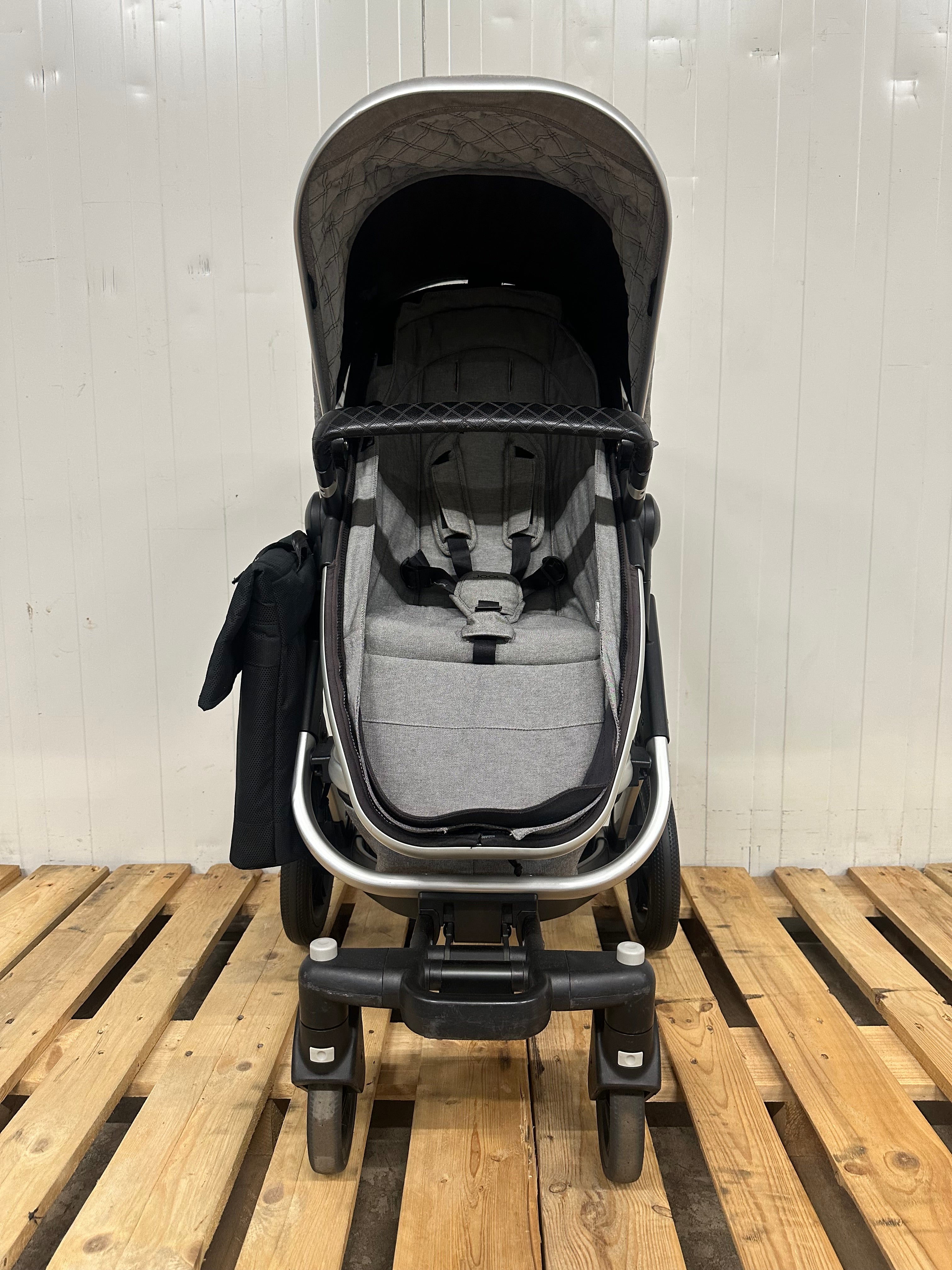 Joolz Geo 1 Granite Grey + vol accessoire pakket (art:125377)