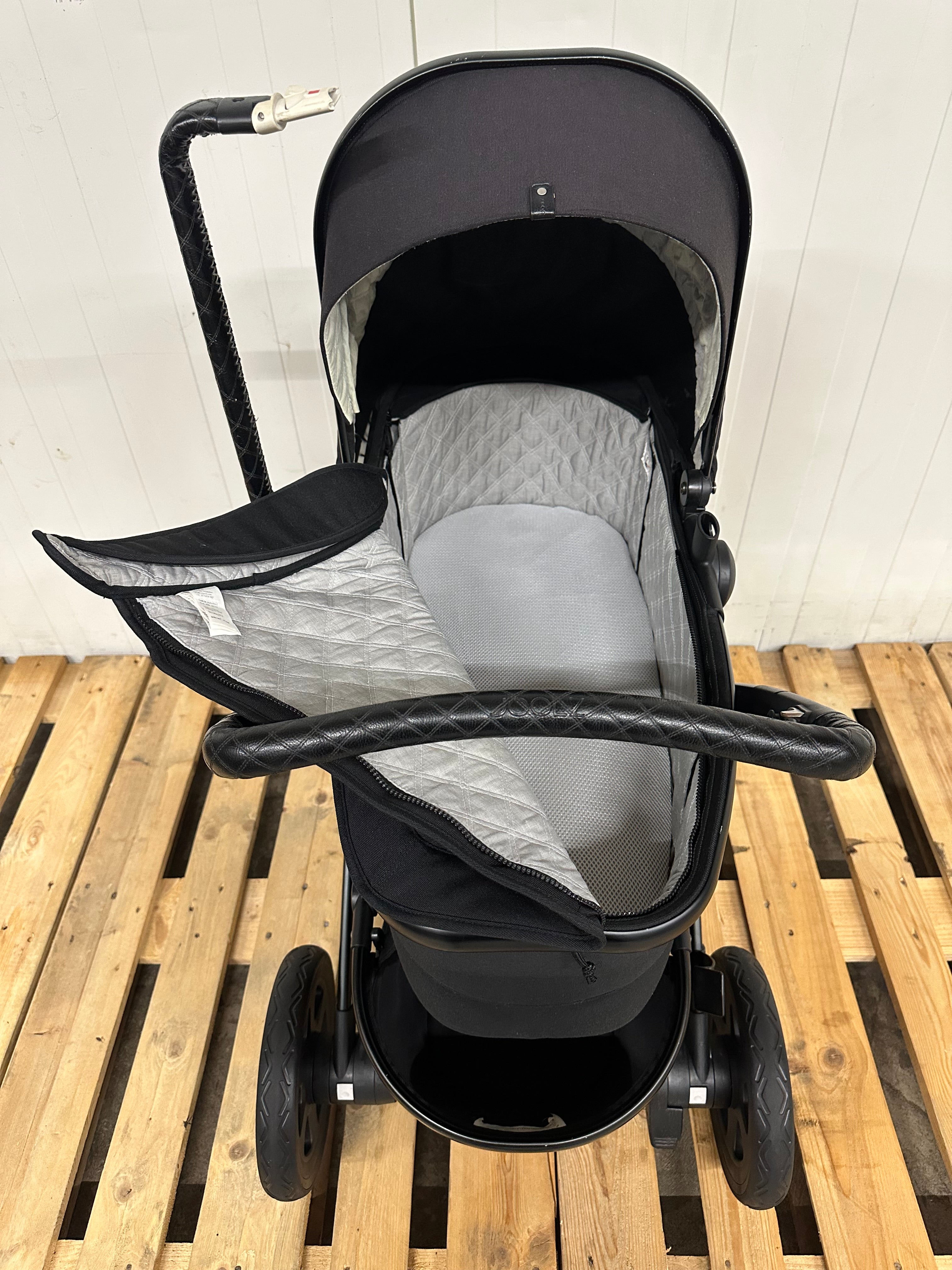 Joolz Geo 2 Brilliant Black excl. accessoires (art:125511)