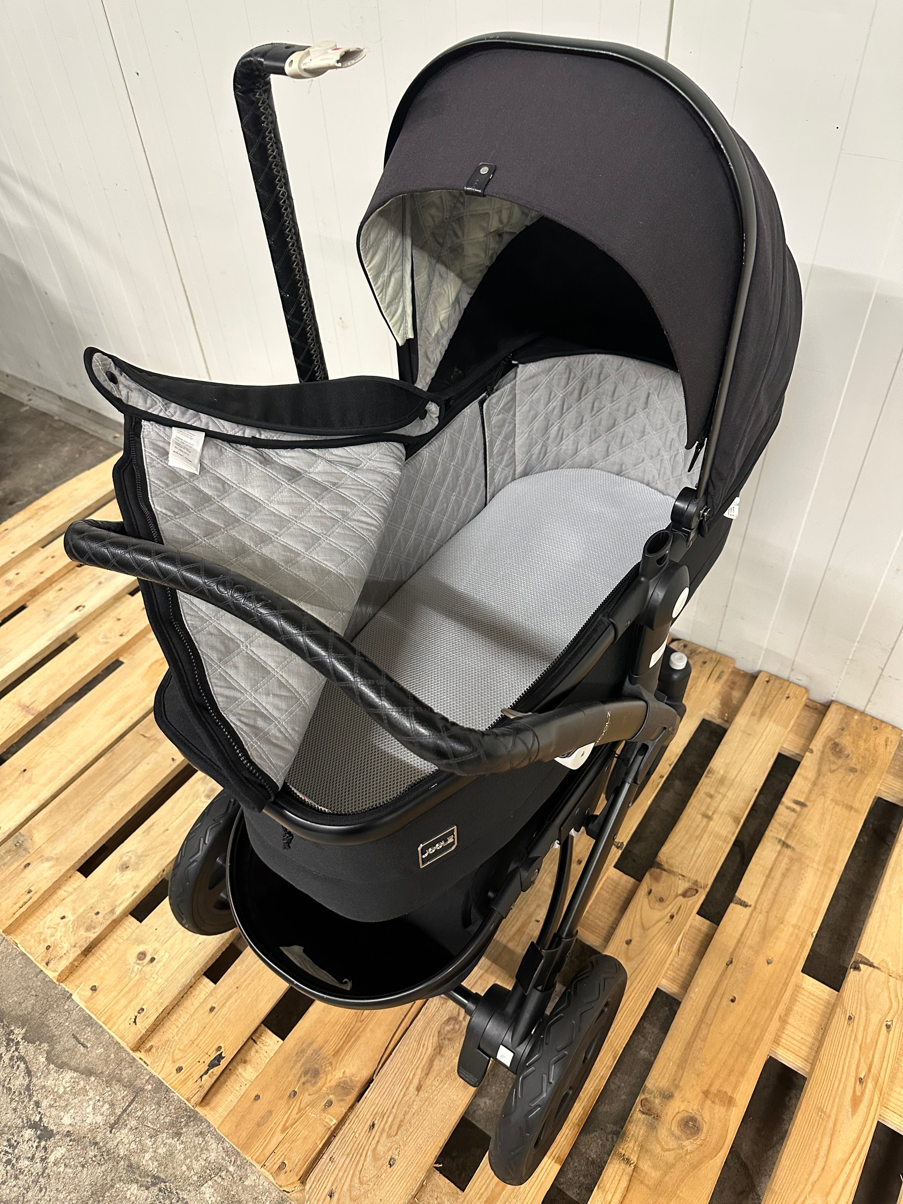 Joolz Geo 2 Brilliant Black excl. accessoires (art:125511)