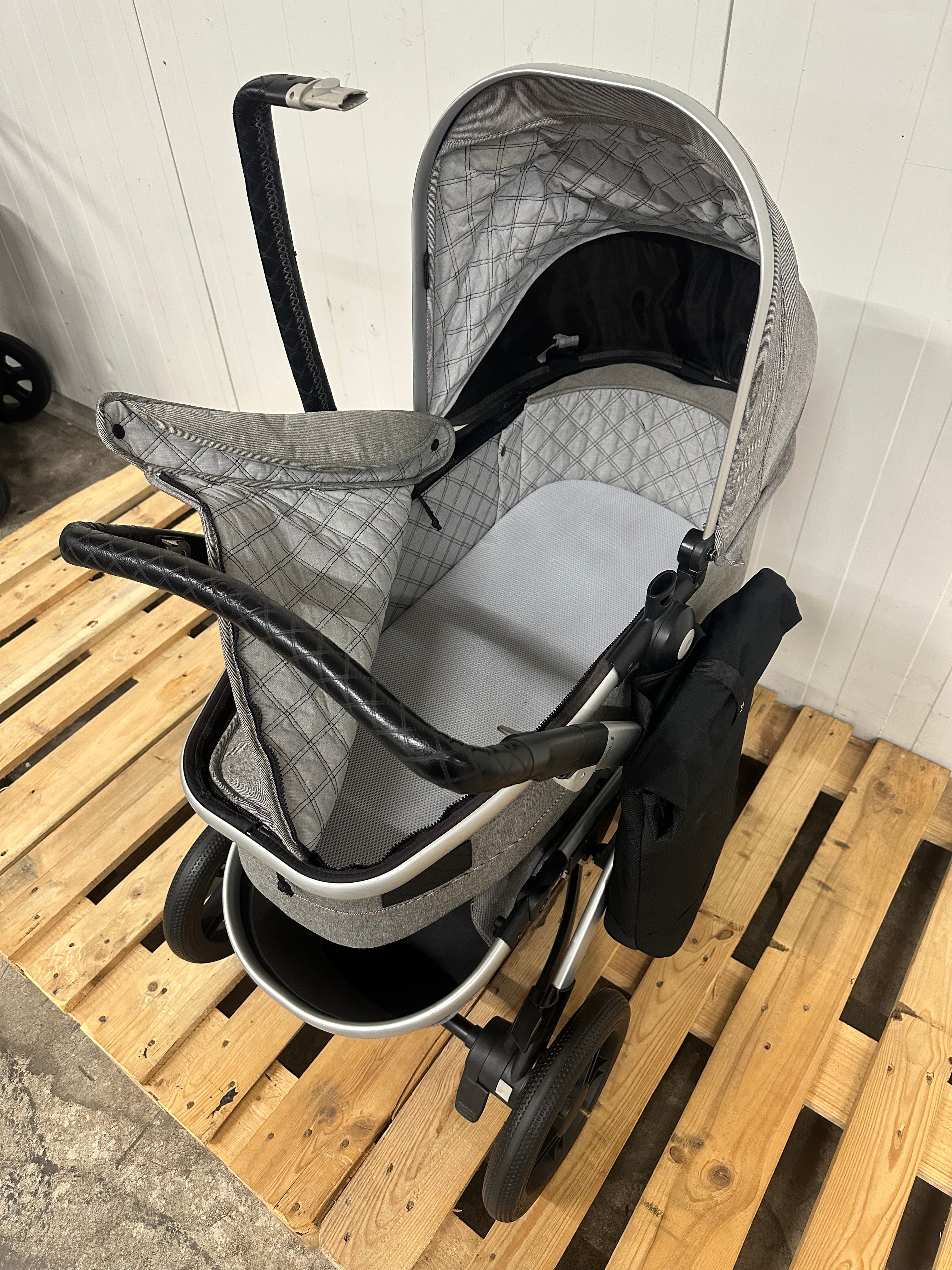 Joolz Geo 1 Granite Grey + vol accessoire pakket (art:125377)